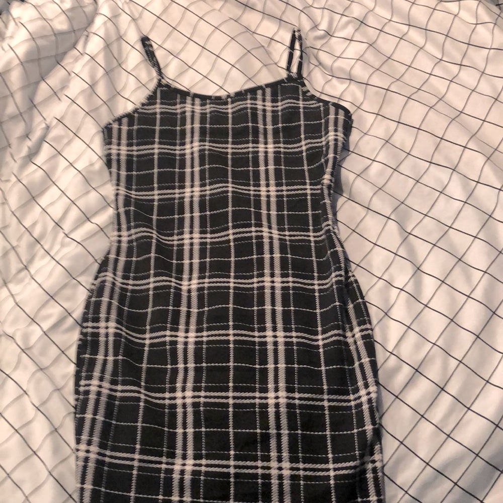 MINIMALIST MINI DRESS